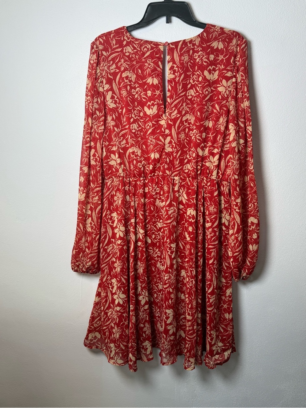 torrid Red Floral V-Neck Long Sleeve Mini Dress - Picture 4 of 5